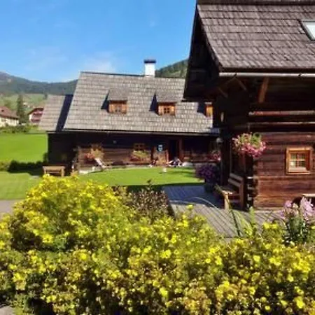 Franzosenstueberl - Uriger Troadkasten By Interhome