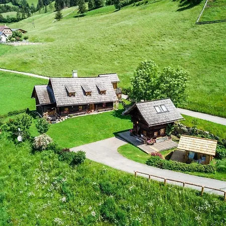 Franzosenstueberl - Uriger Troadkasten By Interhome